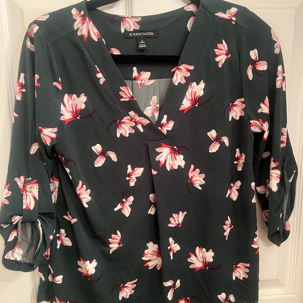 41 Hawthorn Dark Green Floral V-Neck Blouse with Pink Accents